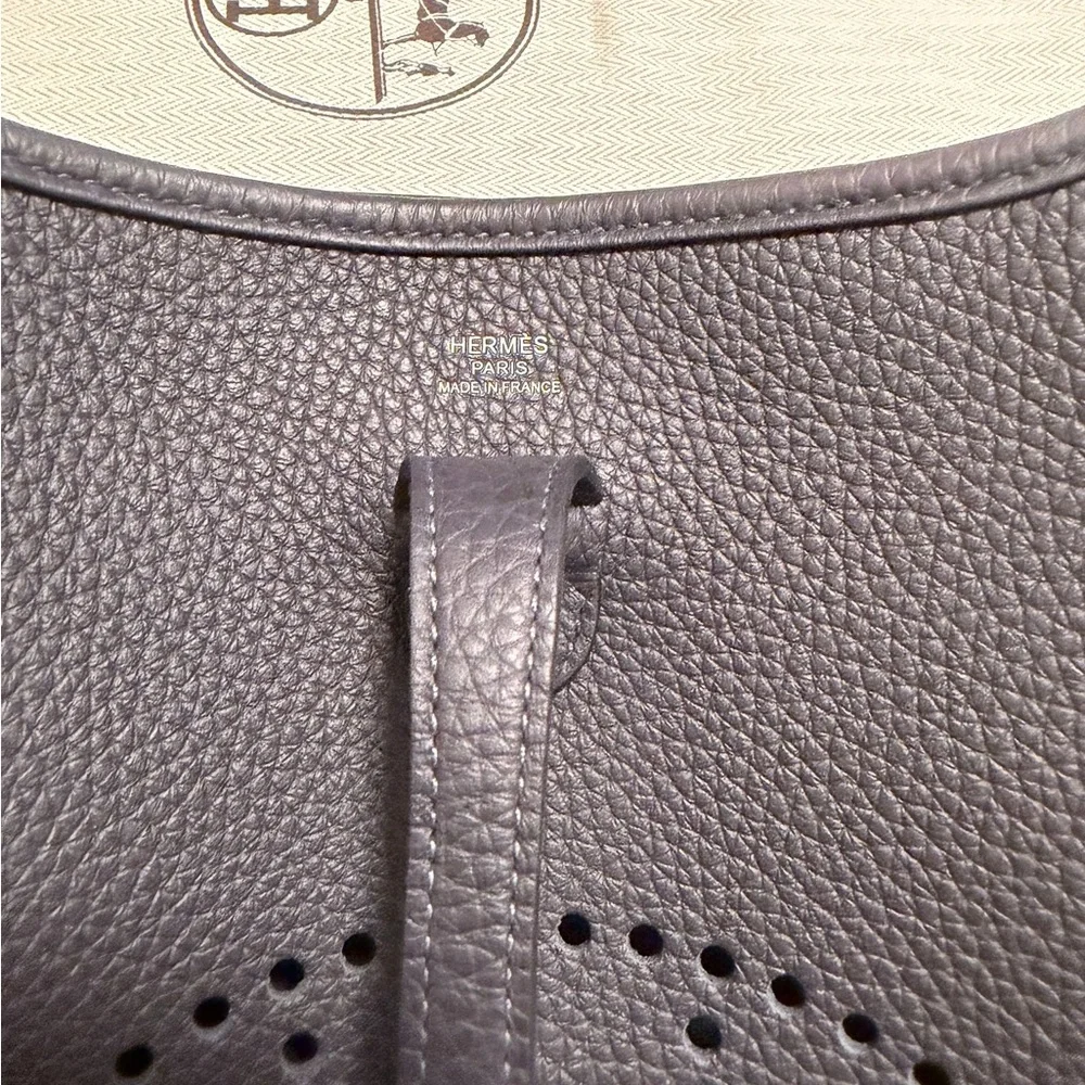 Brand New in Box Hermès Evelyne 23 bag - Picture 9 of 9